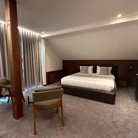 Restaurant & Les Planets * Les Rasses