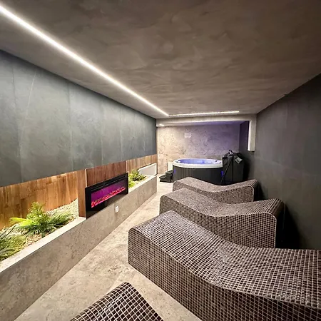 Szálloda Restaurant & Les Planets Les Rasses