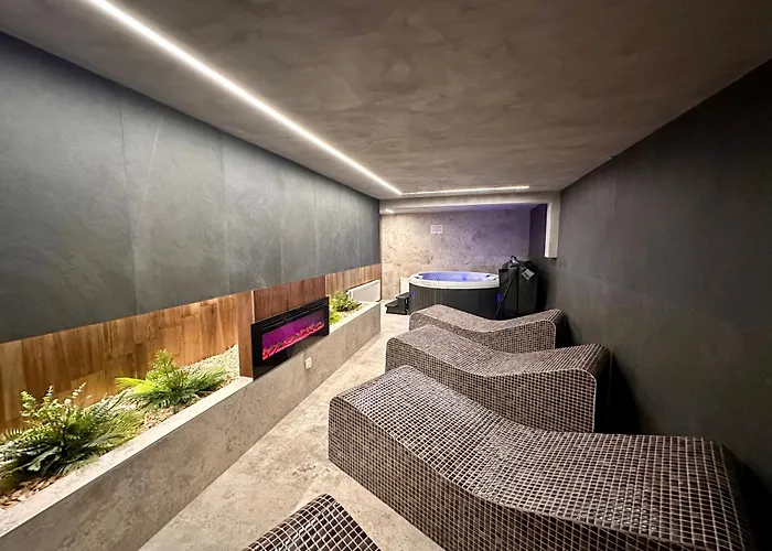 Hotel Restaurant & Les Planets Les Rasses