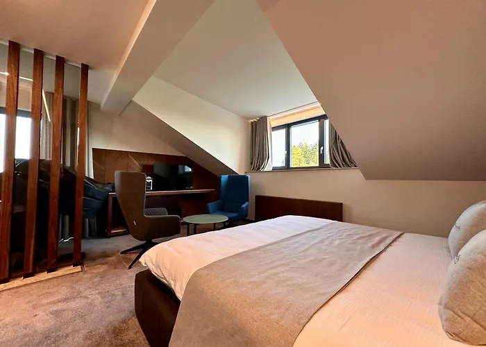 Hotel Restaurant & Les Planets