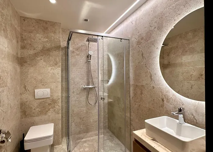 Restaurant & Les Planets Hotel *