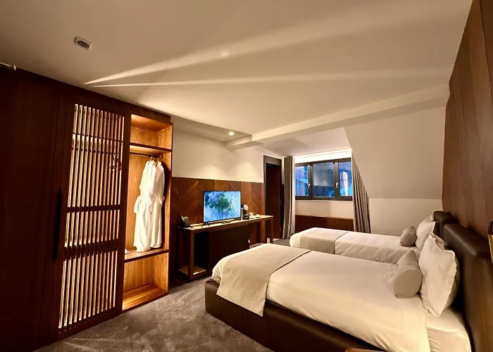 ホテル Restaurant & Les Planets *