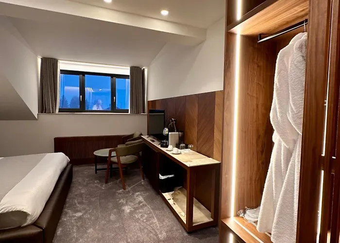 Restaurant & Les Planets 호텔 레라세스